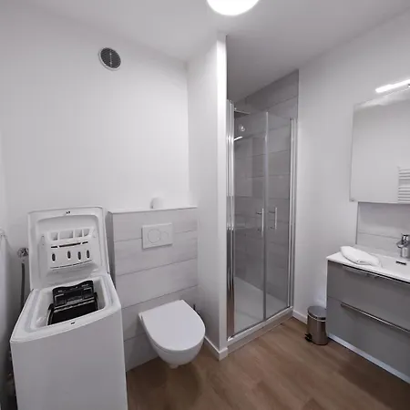 Le Petit Du Leman Studio,centre-ville Confort Et Luminosite アパート トノン・レ・バン